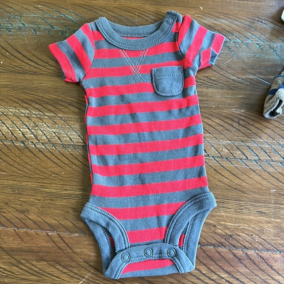 3 preemie onesies - Picture 4 of 4
